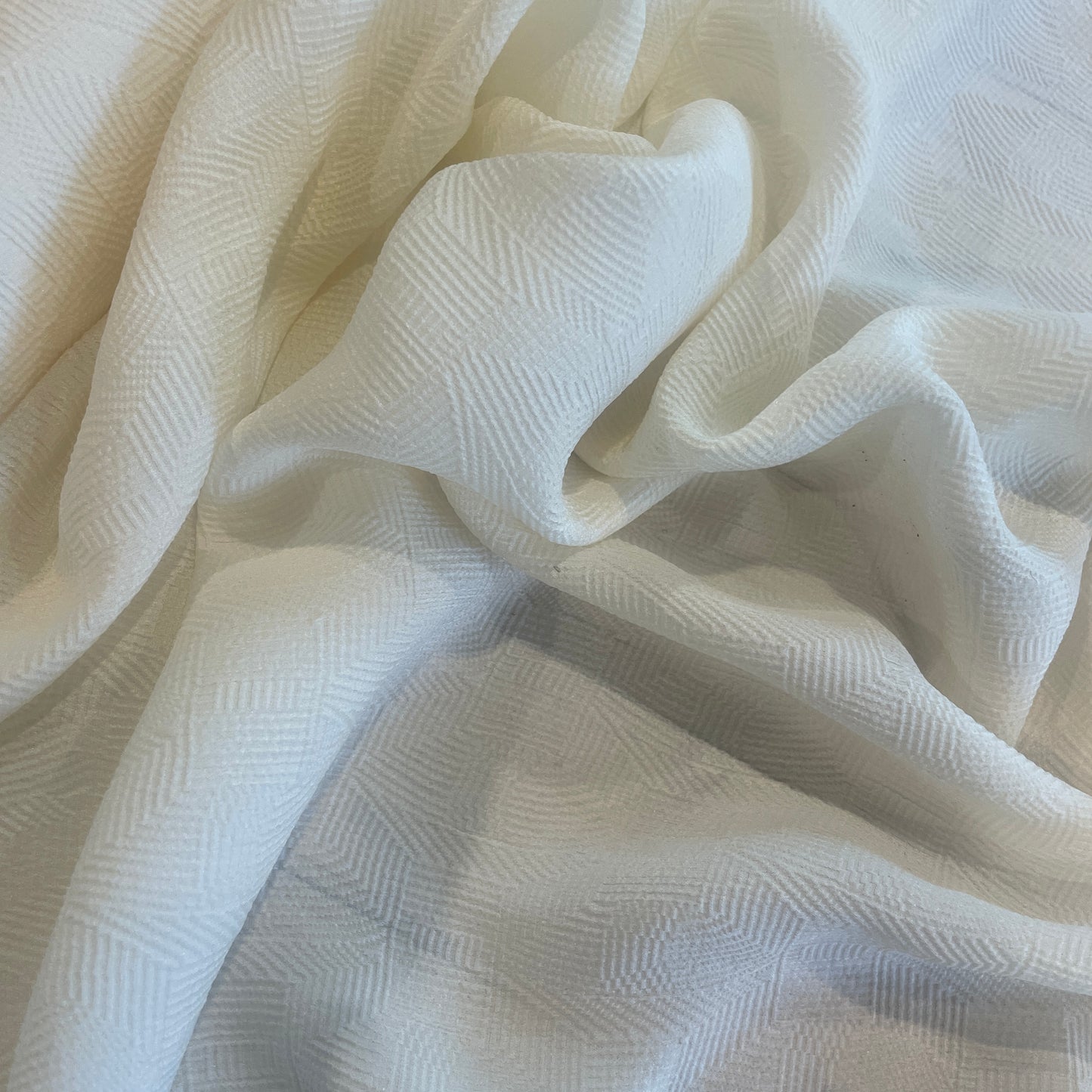 Deco lines jacquard cream silk crepe de chine