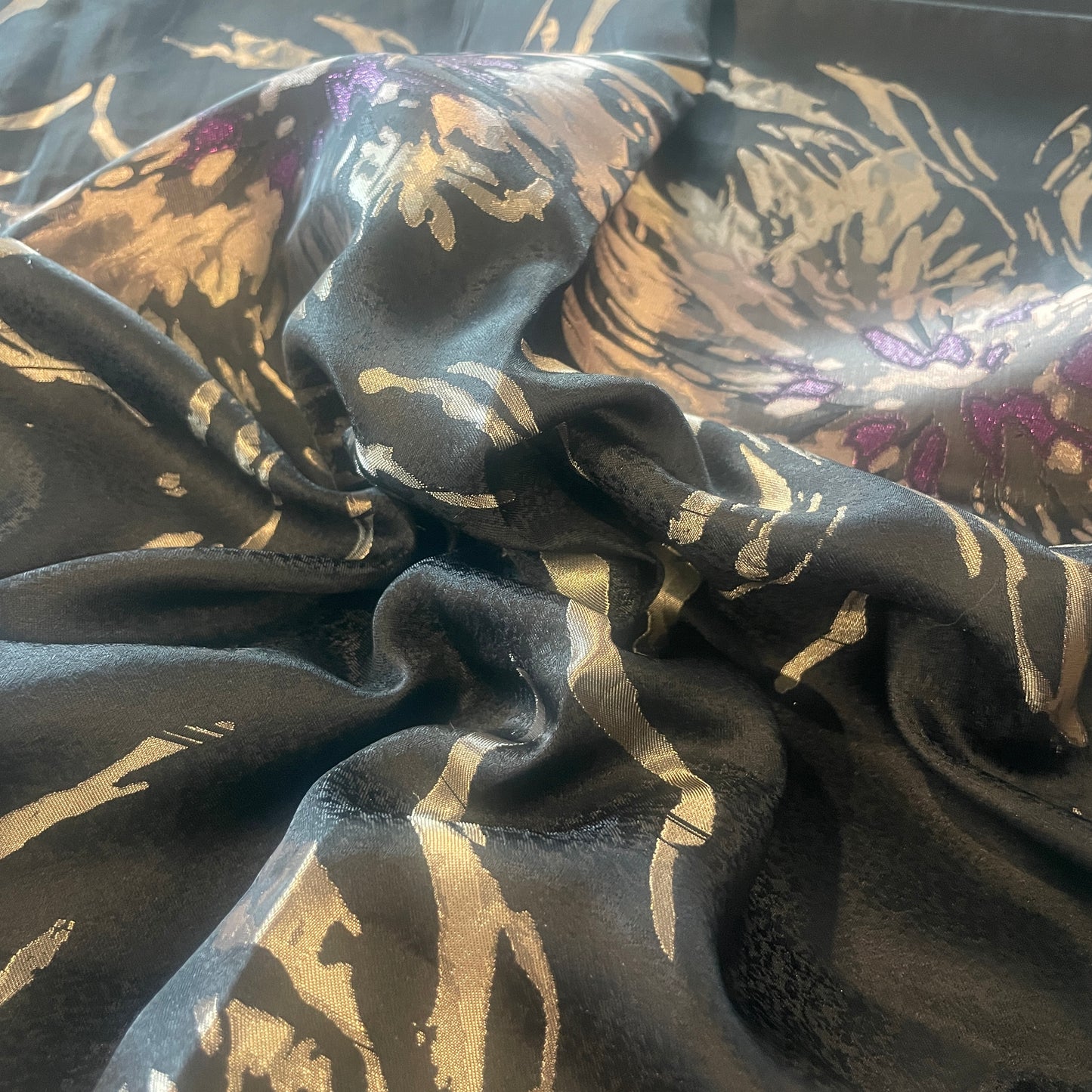 1.4m plum burst flower lightweight brocade