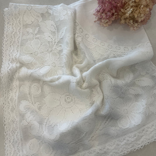 Deep lace border tea cloth
