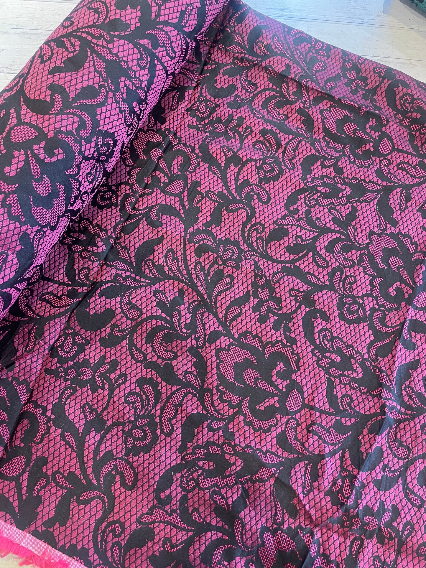Fuchsia Fleur bloom lightweight brocade