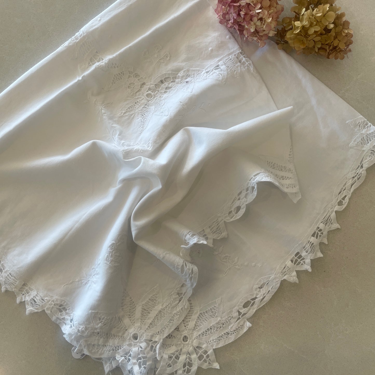 90cm square tea cloth