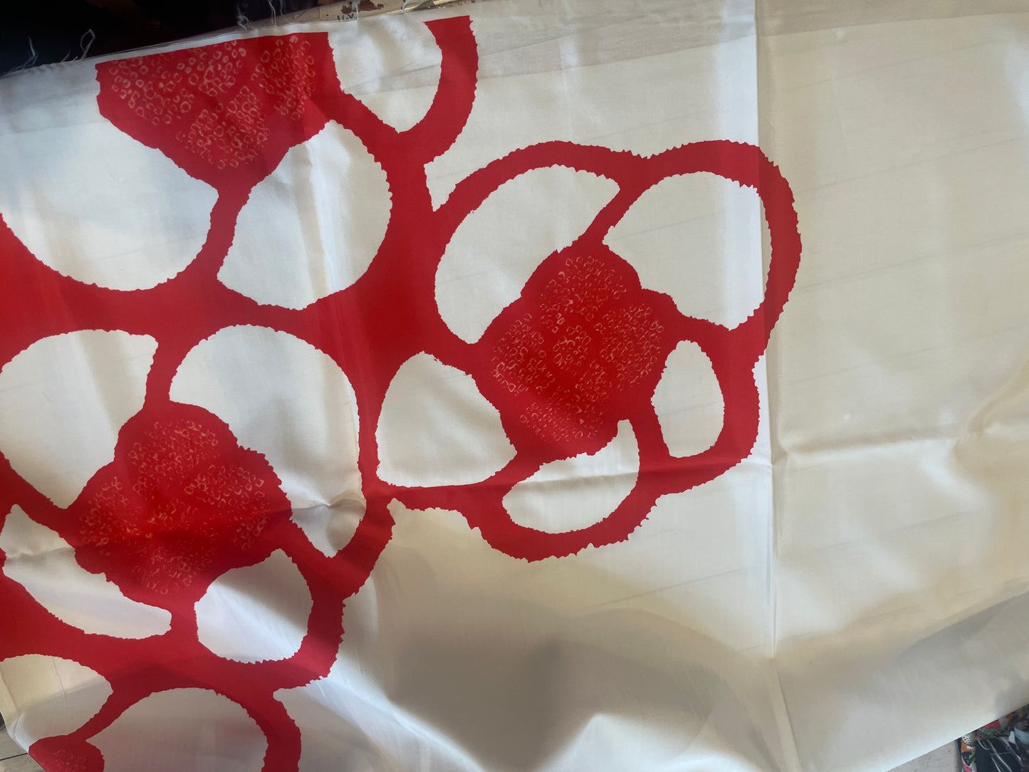 60cm bold red flower panel interfaced silk crepe de chine