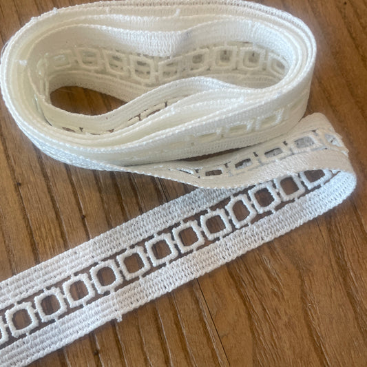 1.25m white squares  insertion trim