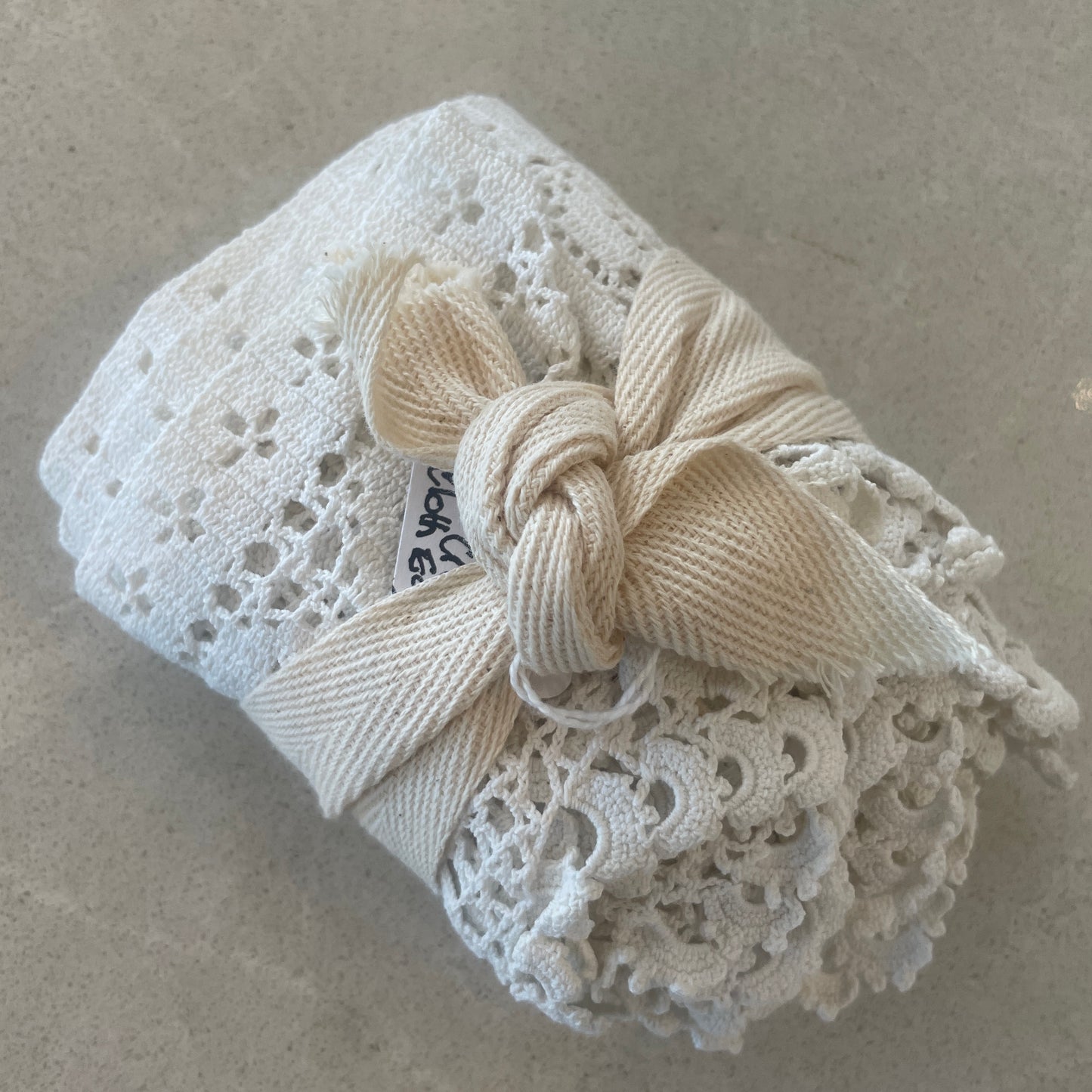 2.2m hand crochet vintage table cloth edging