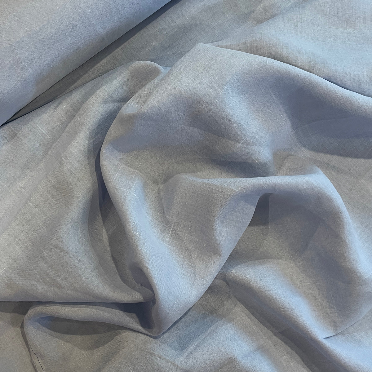 Sky lightweight linen