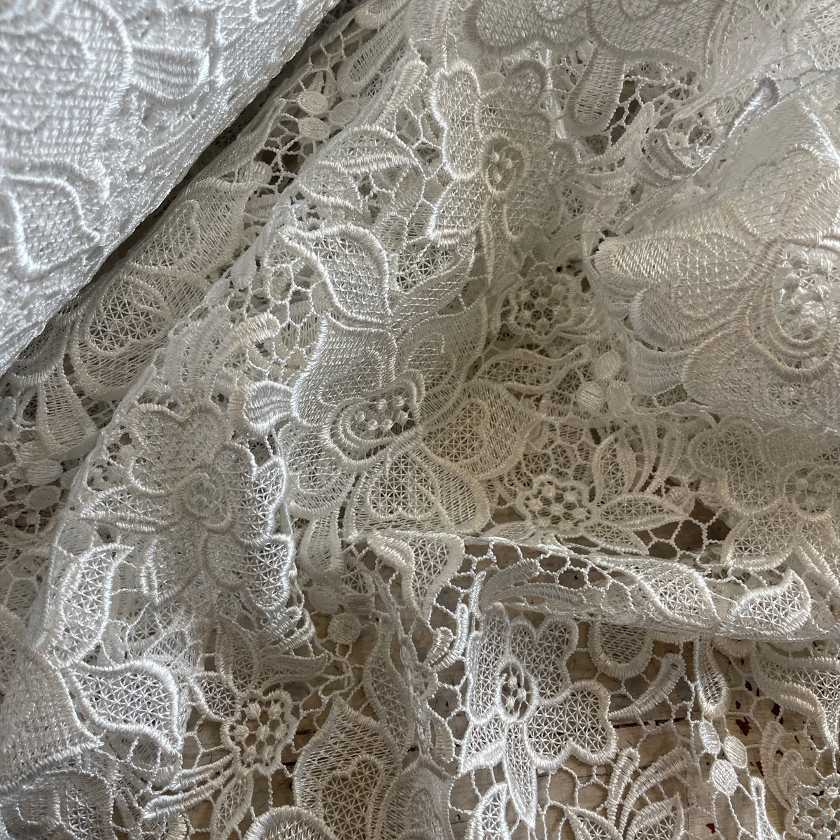 Cascading floral guipure lace