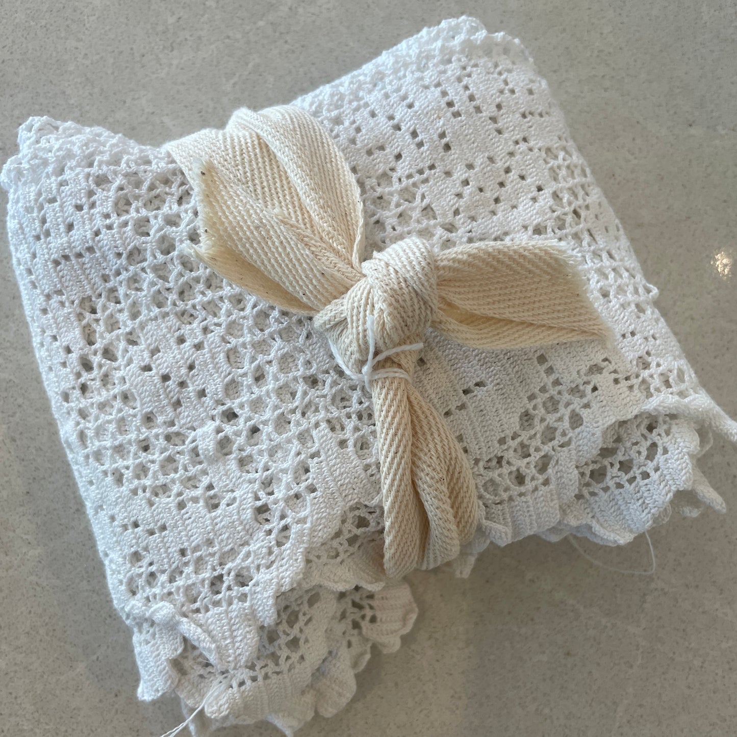 2.8m hand crochet vintage table cloth edging