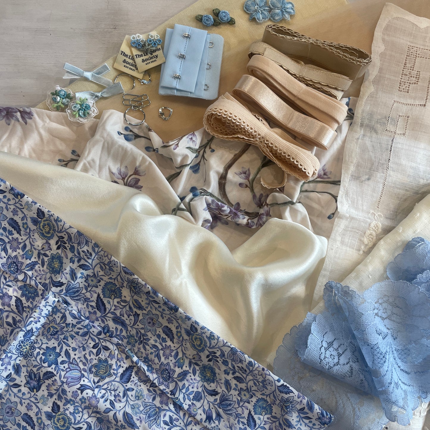 Hamptons holiday Artisan bra and knickers kit