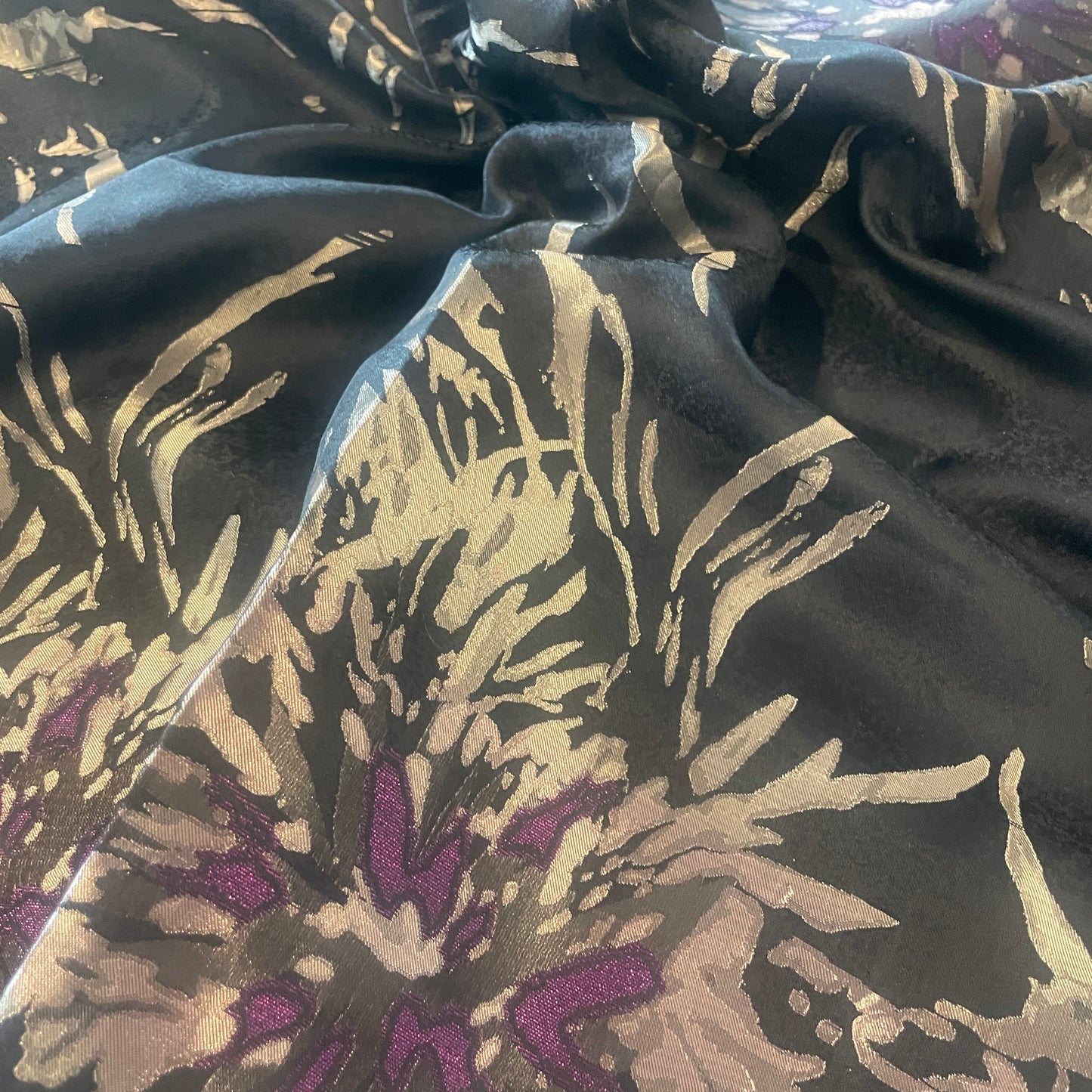 1.4m plum burst flower lightweight brocade