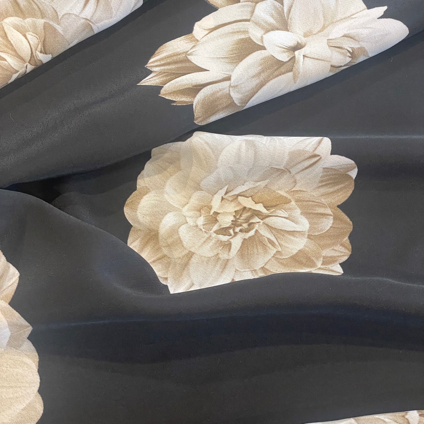 Digital dahlia crepe de chine