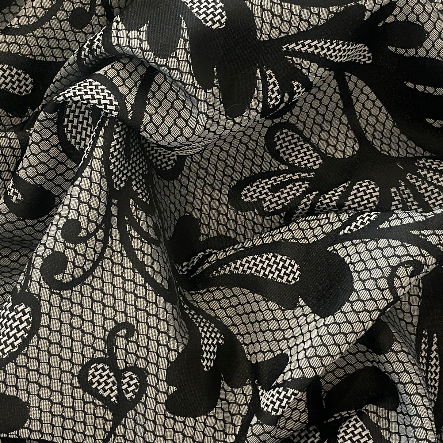Fleur bloom lightweight brocade