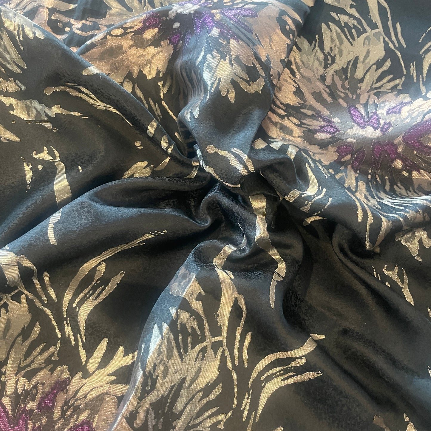 1.4m plum burst flower lightweight brocade