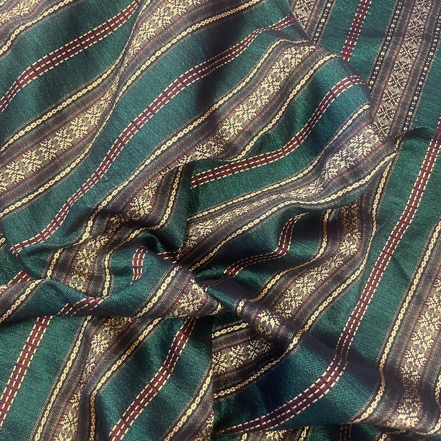3.5m vintage metallic brocade
