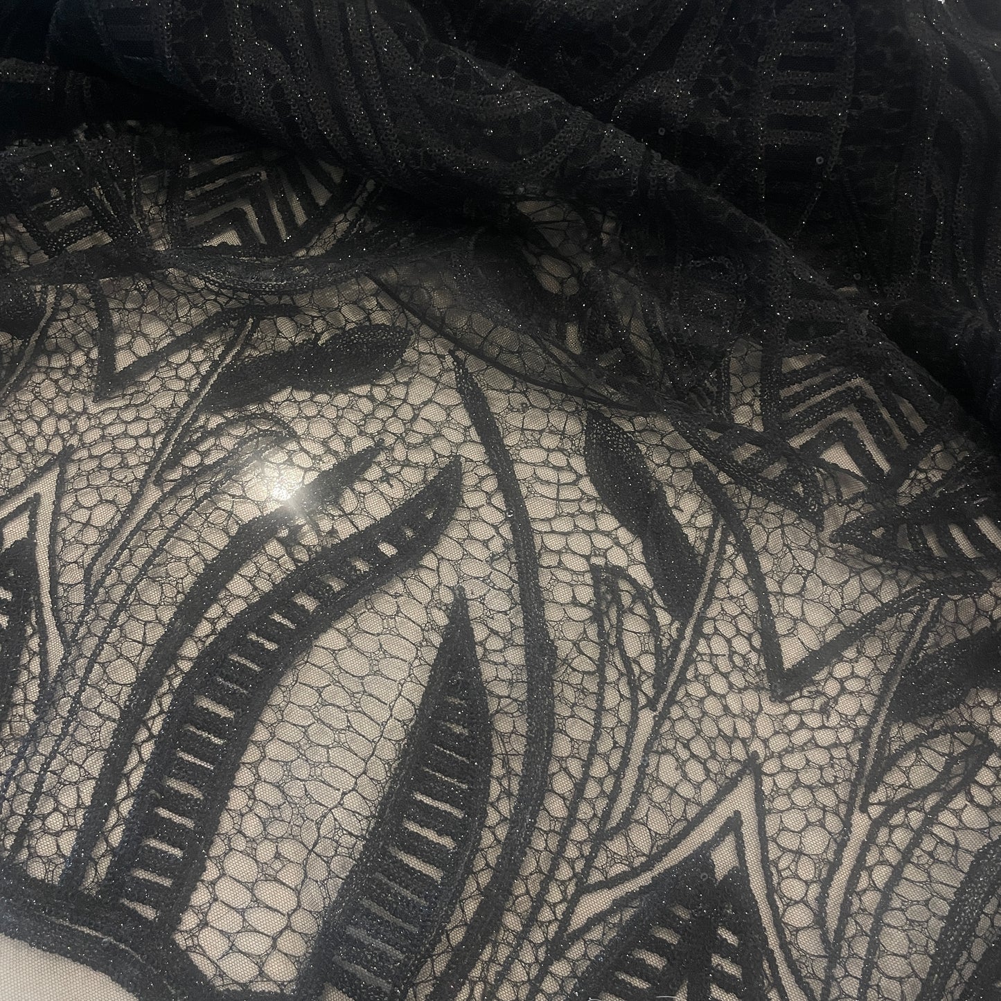 1.7m black sequin mesh