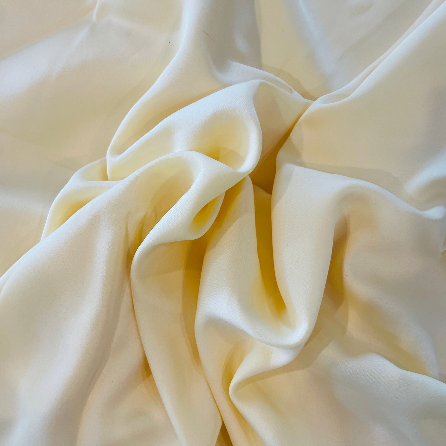 1.4m lemon lightweight satin