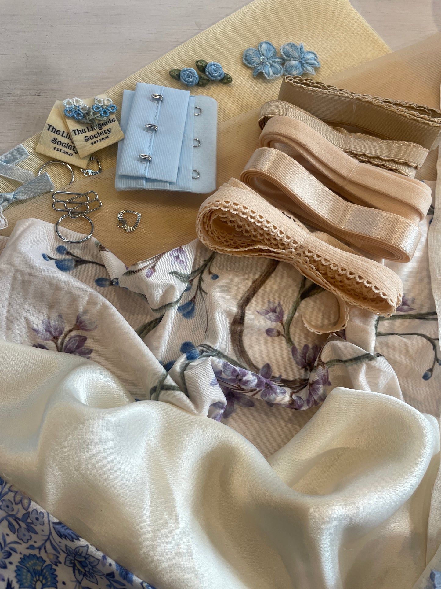 Hamptons holiday Artisan bra and knickers kit