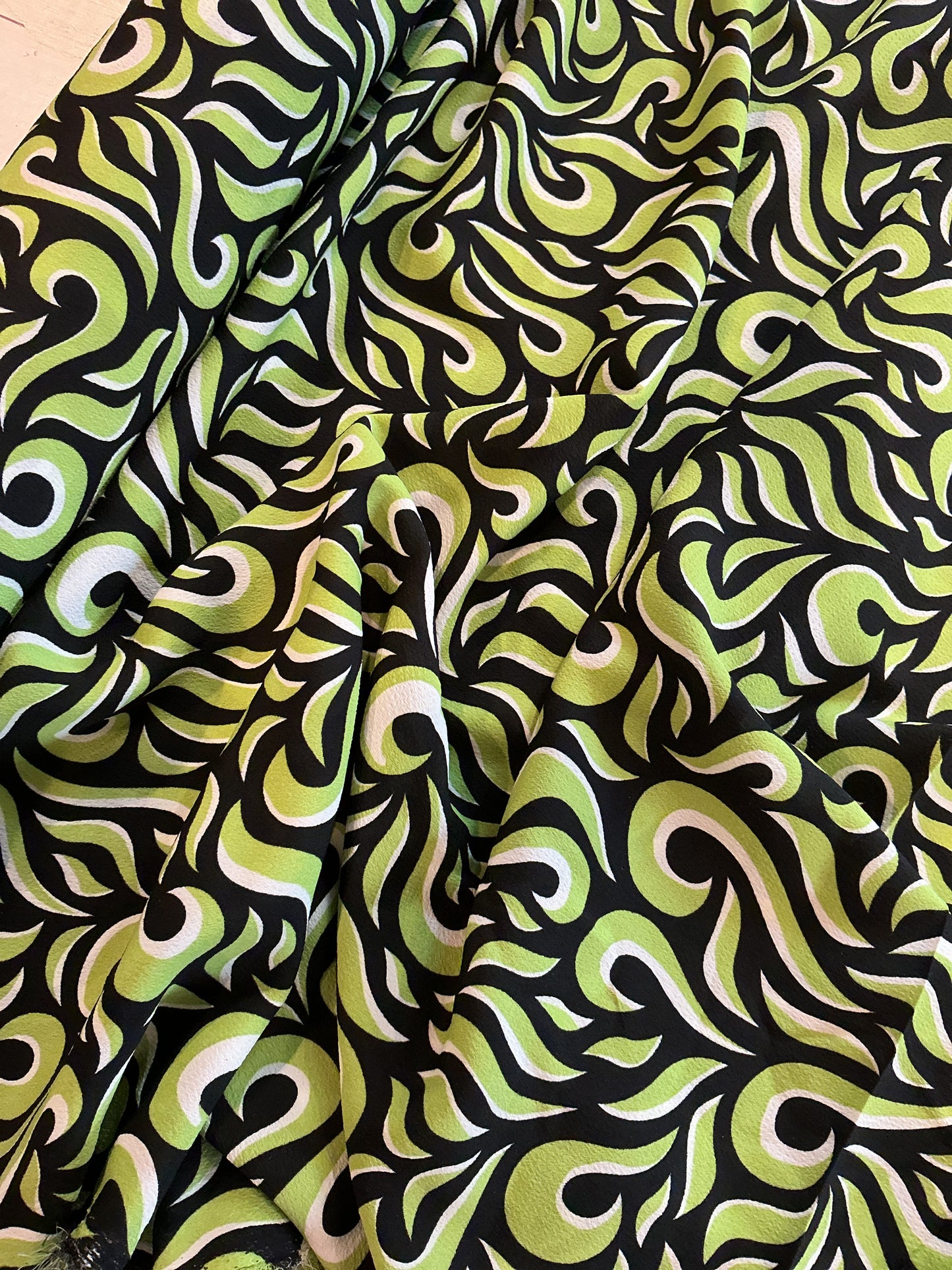 Lime swirls lightweight crepe