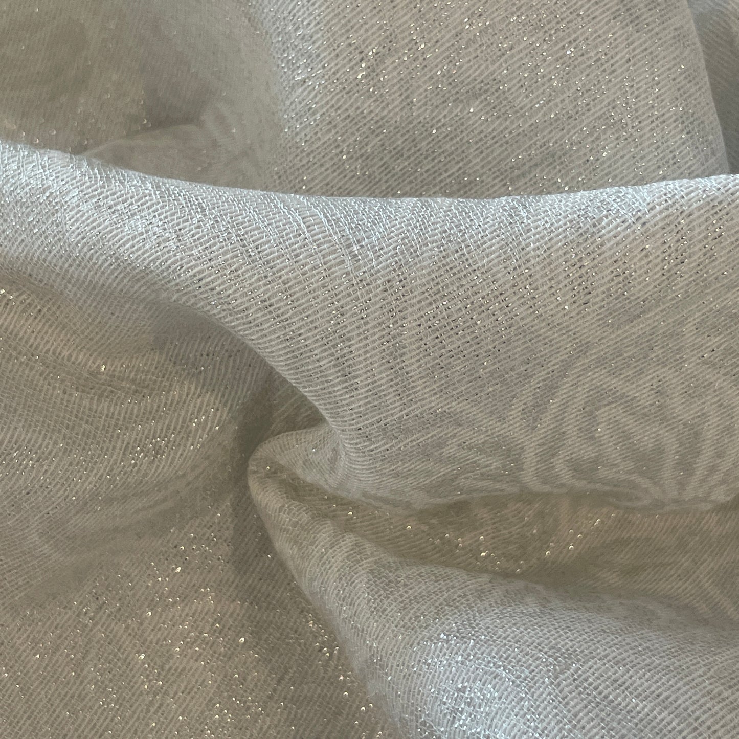 2.9m silver lurex ornate brocade