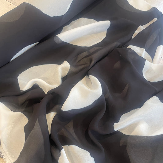 Mossimo large spot georgette