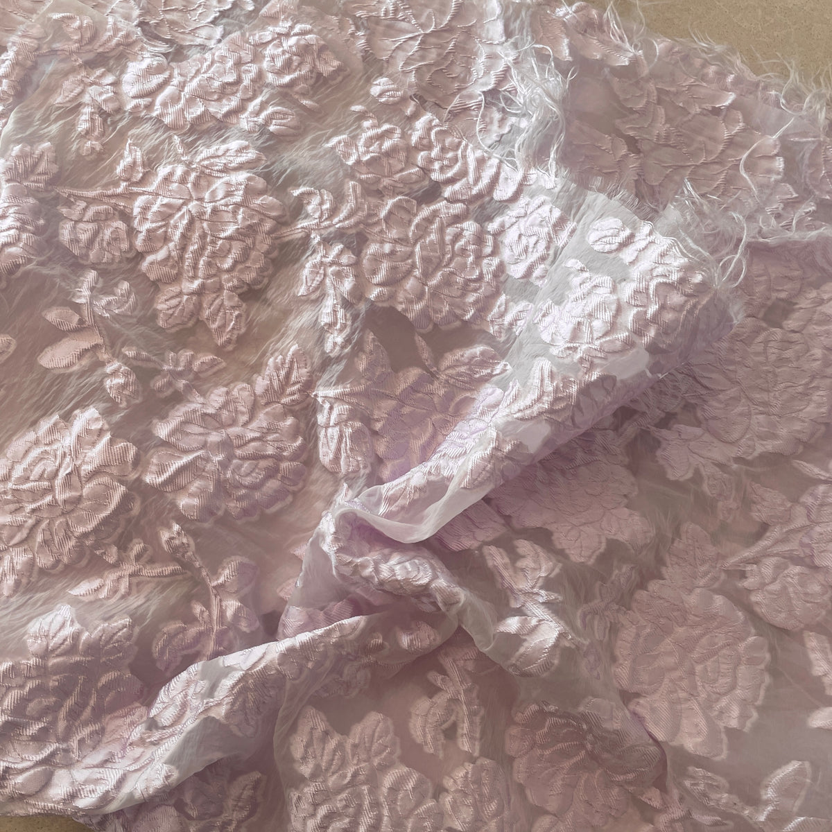 90cm mauve cloque brocade