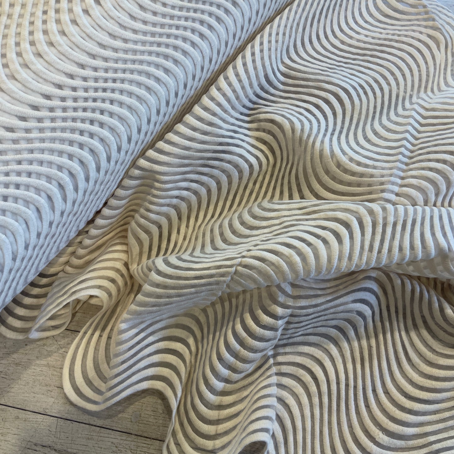 Bianca cream waves guipure