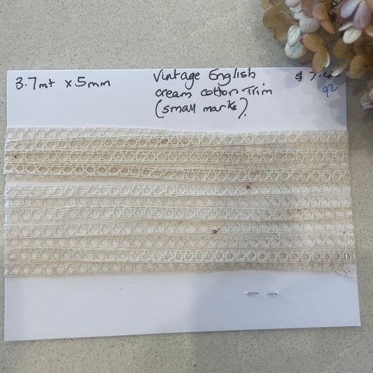 3.7m vintage English cream cotton trim #92
