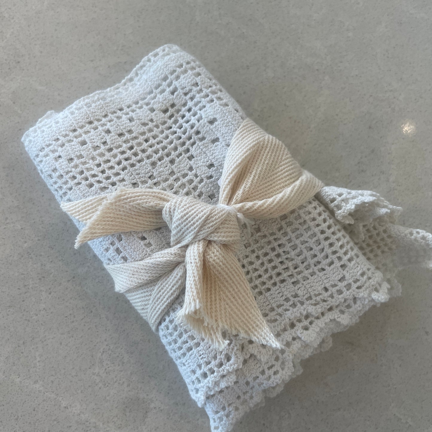 1.65m hand crochet vintage table cloth edging
