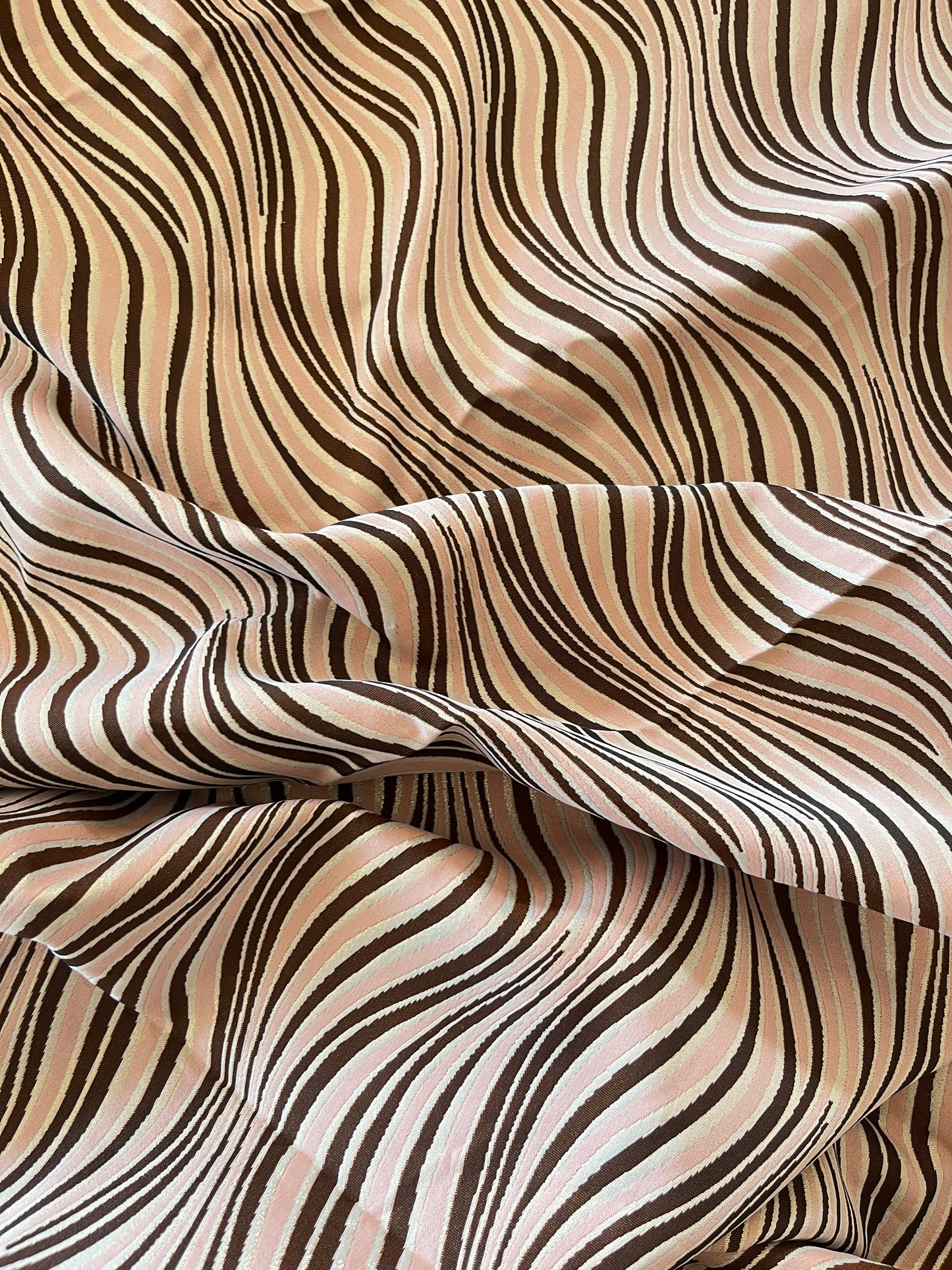 2m Metallic Swirl brocade poly lurex