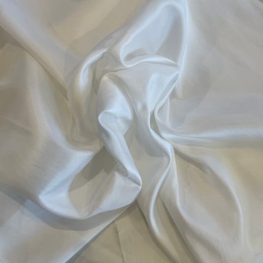 1.7m white taffeta