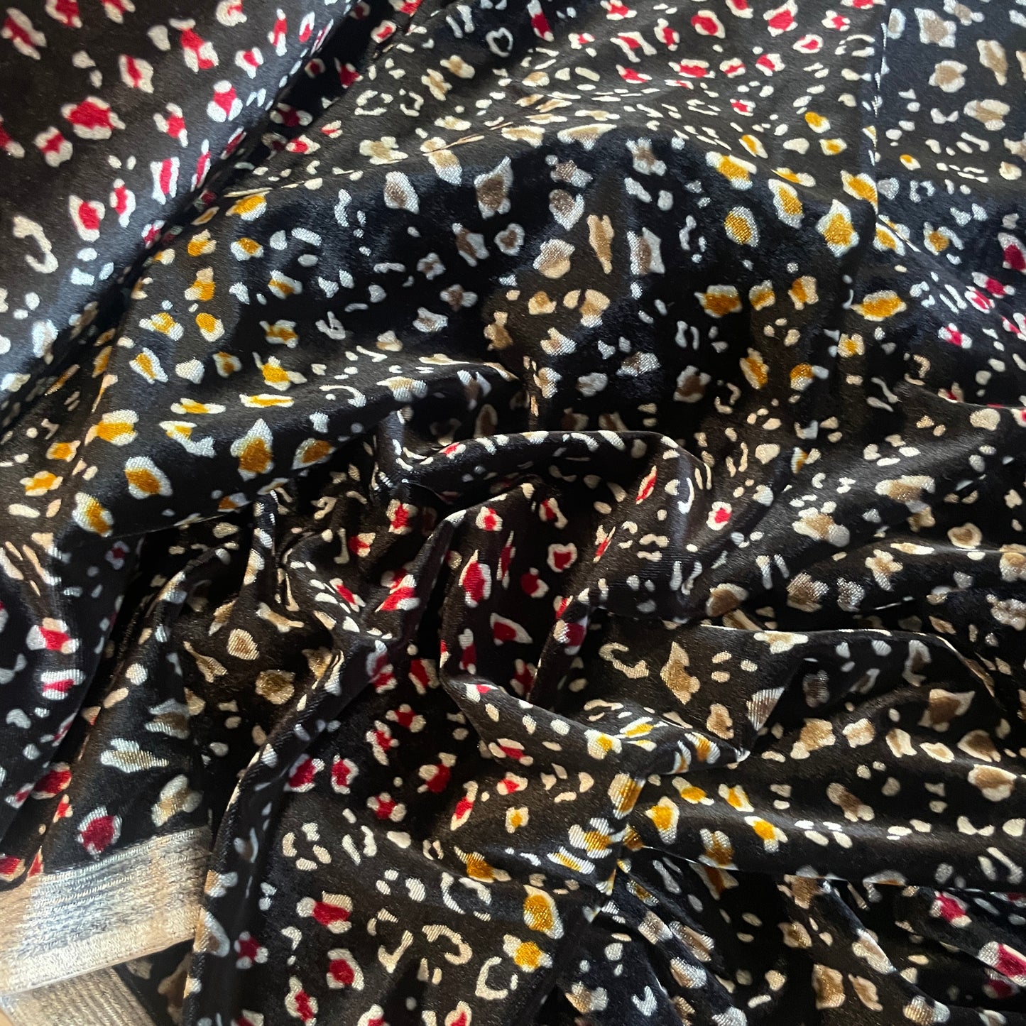 Jewel leopard stretch velvet