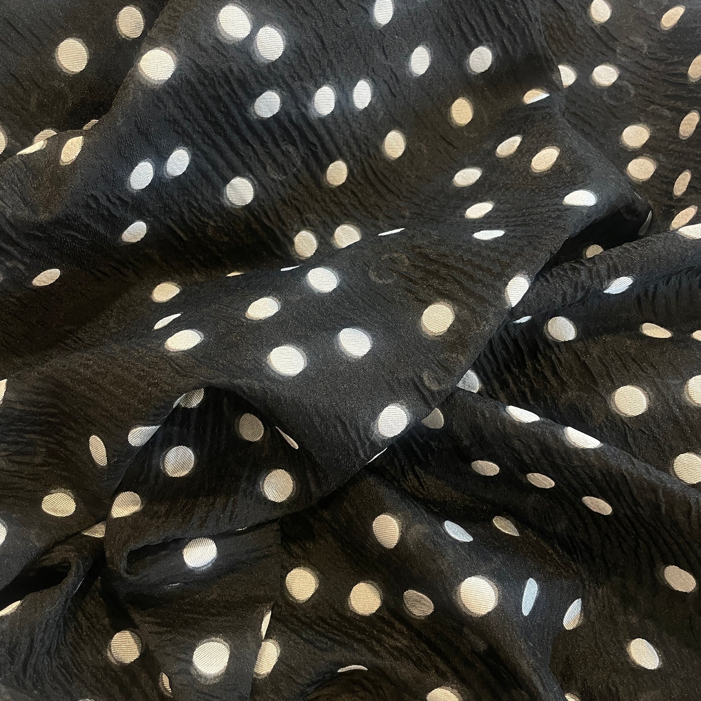 Tilbury jacquard spot crinkle organza