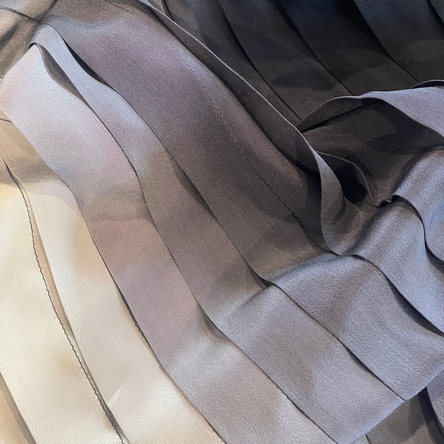 Midnight ombré stitch pleated silk crepe de chine