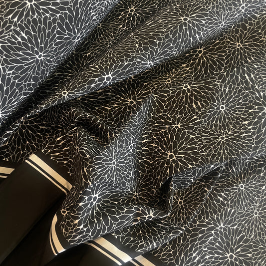 Hot house flowers border Bengaline