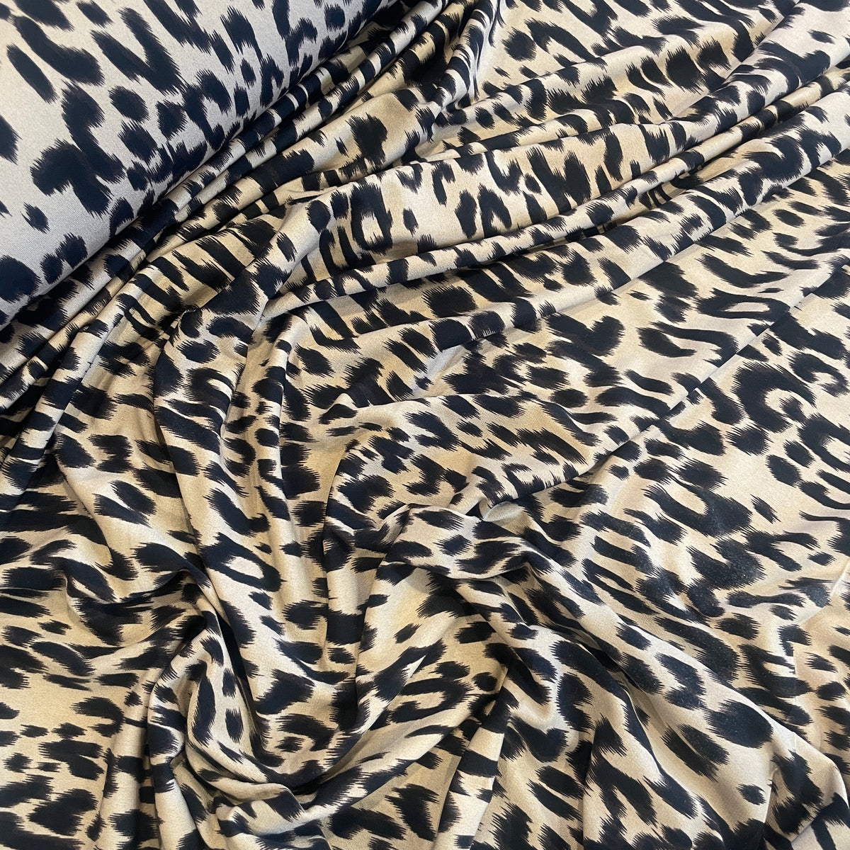 Neutral leopard Milan Jersey