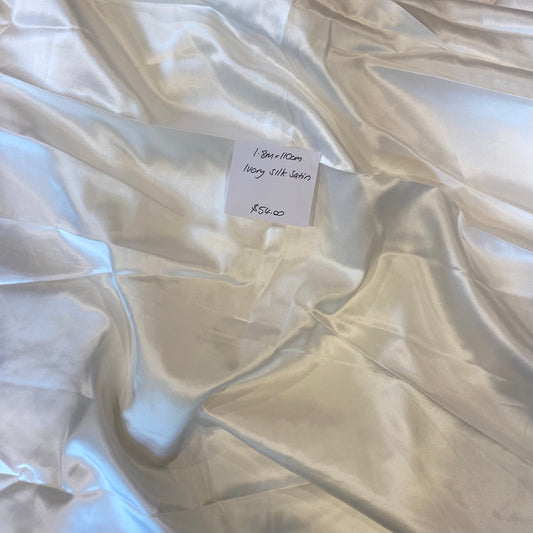 1.8m Ivory silk satin Nicola Finetti