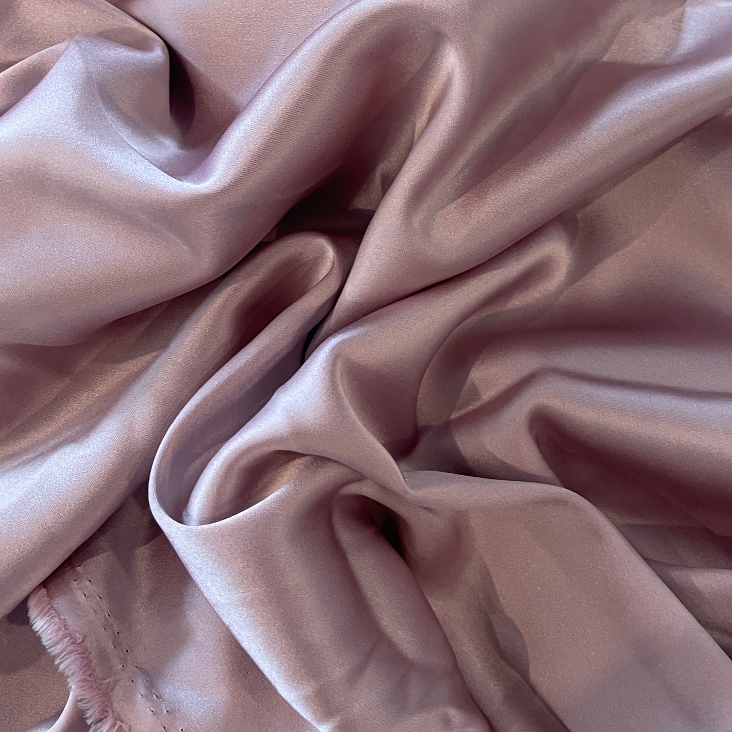 1.4m dusty mauve luxe drape double face satin