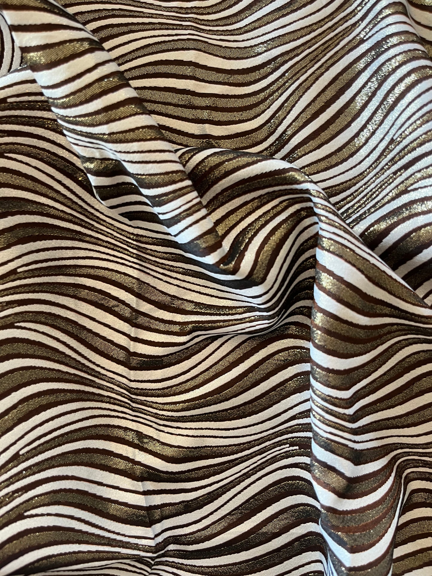 2m Metallic Swirl brocade poly lurex