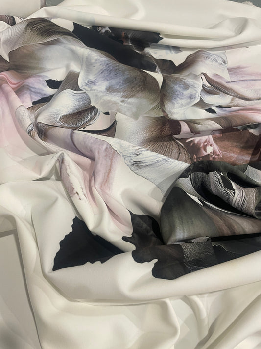 Digital flower two way stretch  luxe drape stretch suiting