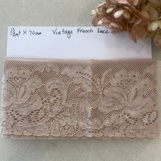 1.5m vintage French lace #114