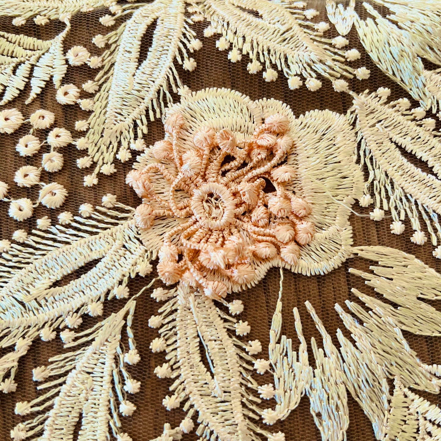 2m Butter Lemon 3D embroidered tulle polyester