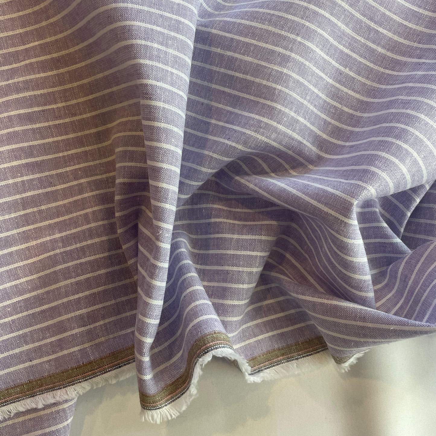 1.4mtrs Coastal lilac lines lightweight linen blend