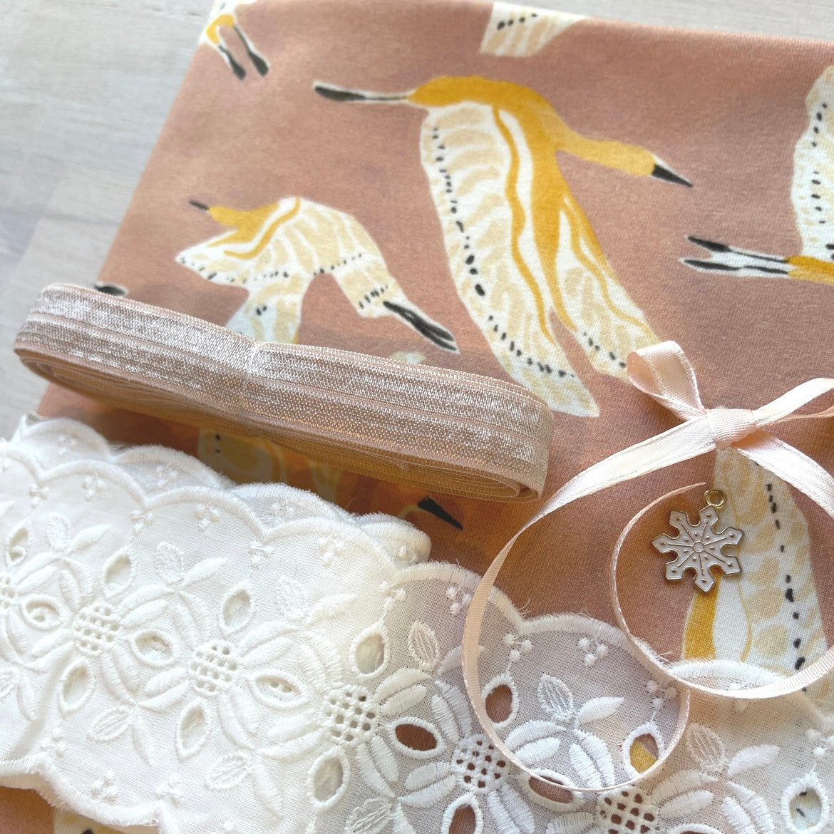 Flying cranes Charlotte slip kit