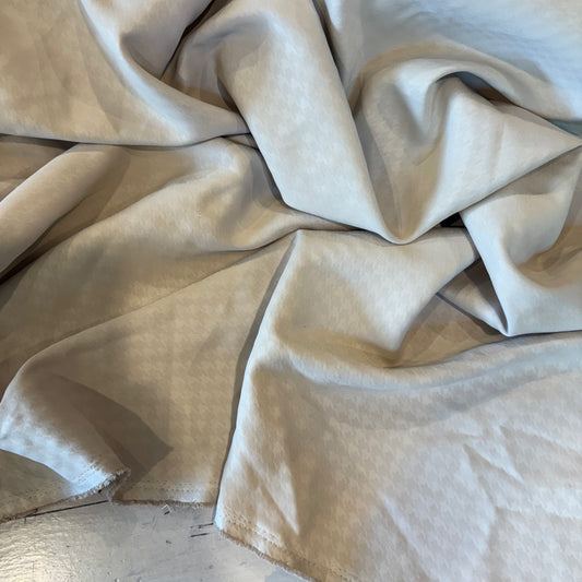 1.5m Buff Houndstooth Sueded Suiting