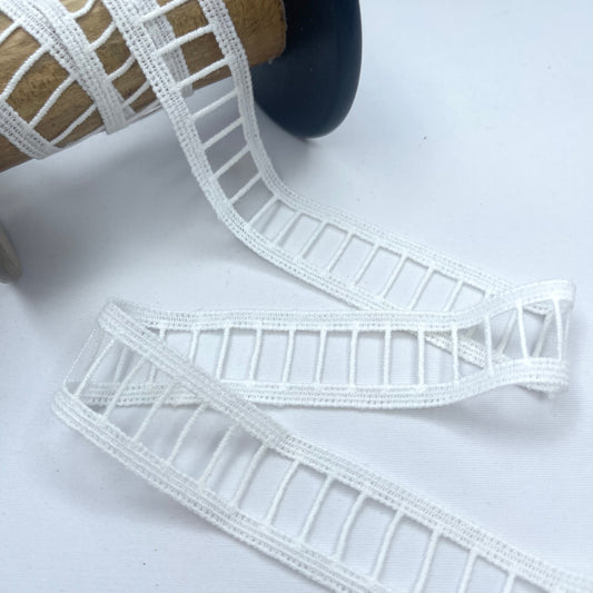 White 28mm Ladder Insertion Trim