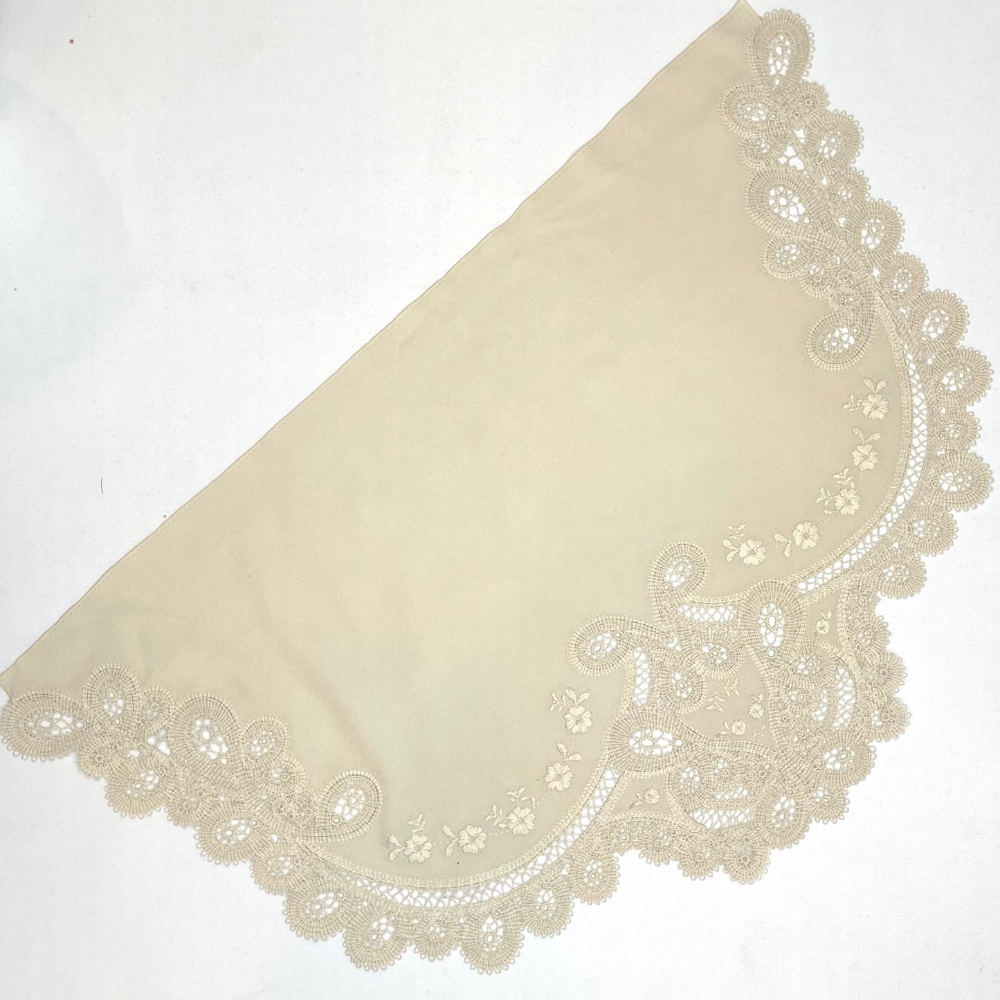 Valencia Almond Lace Edge Piece