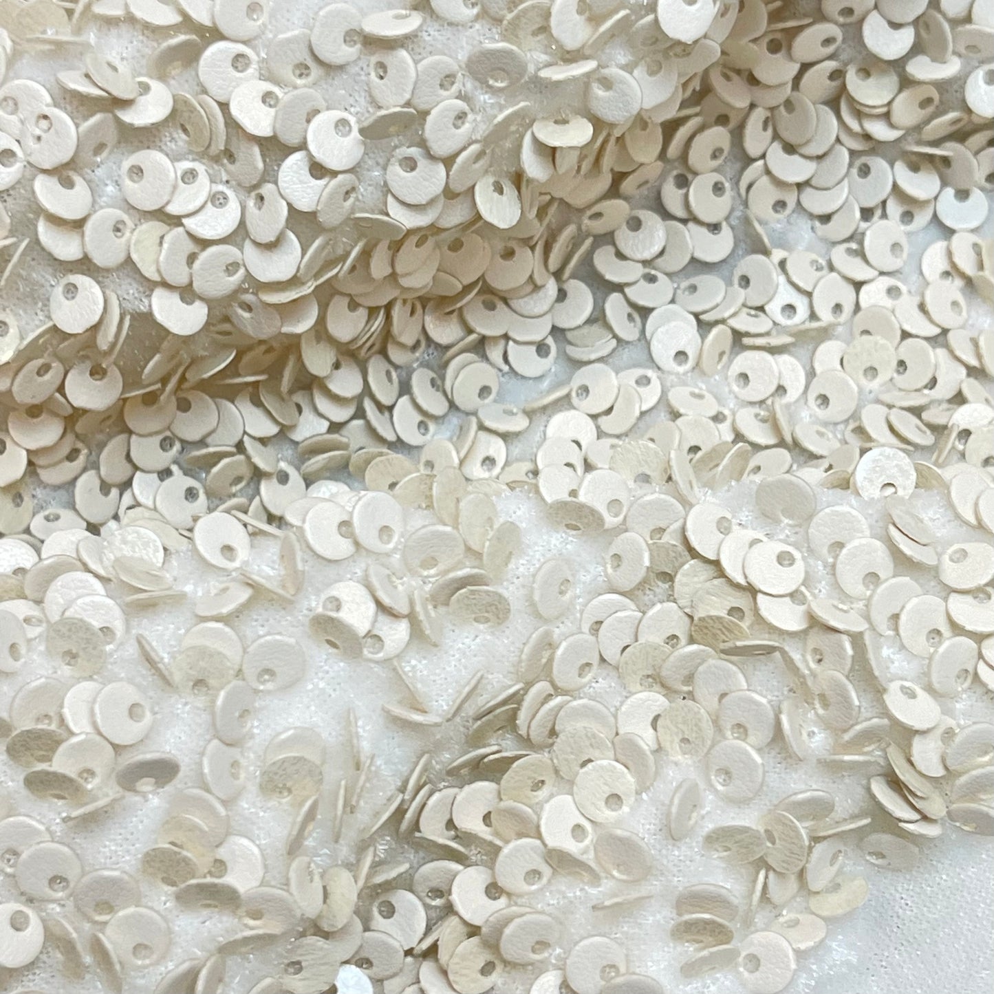 95cm Cream sequin stretch velvet