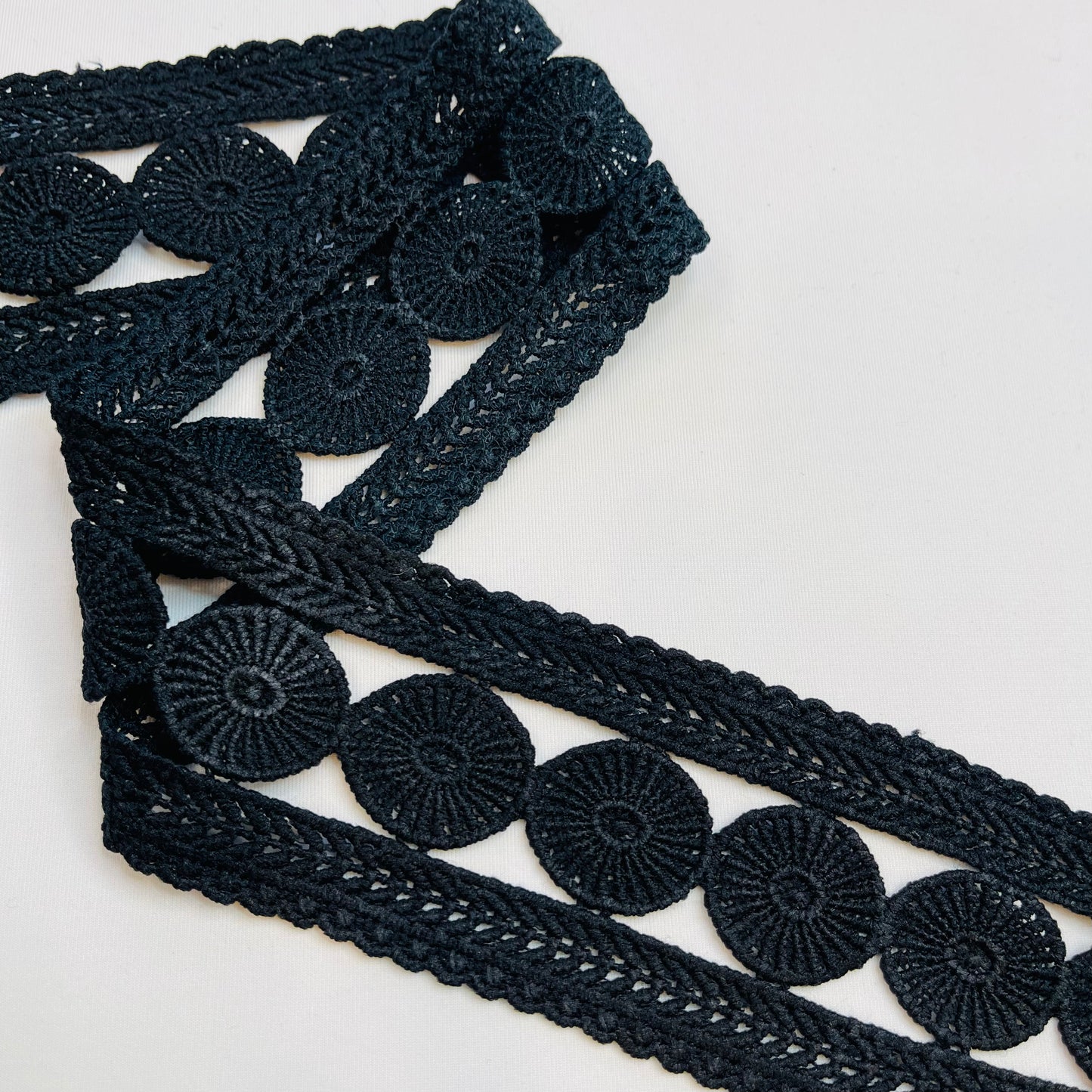 Cartwheels Black Guipure Lace Trim