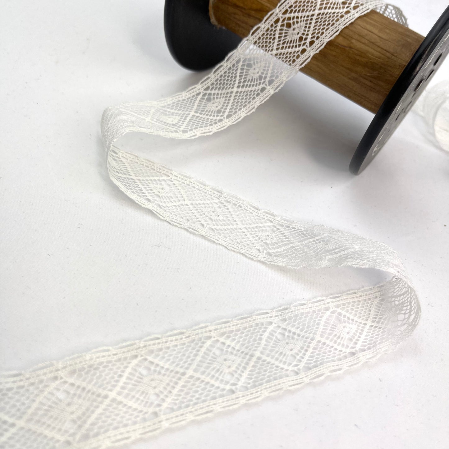 Pria Ivory 28mm Crochet Lace