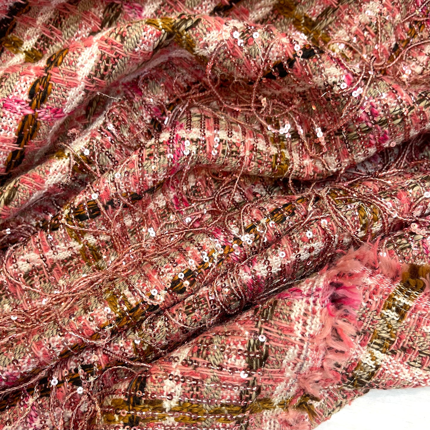 1 mtr Rose sequin fringe border tweed coating