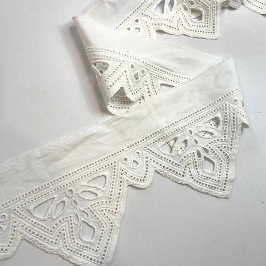 Shona White Peaked Broderie Lace Trim